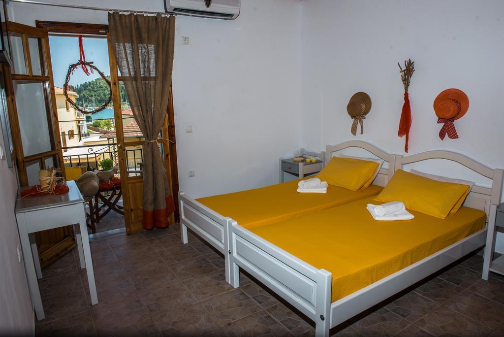 Summer Bed Nydri Rum bild